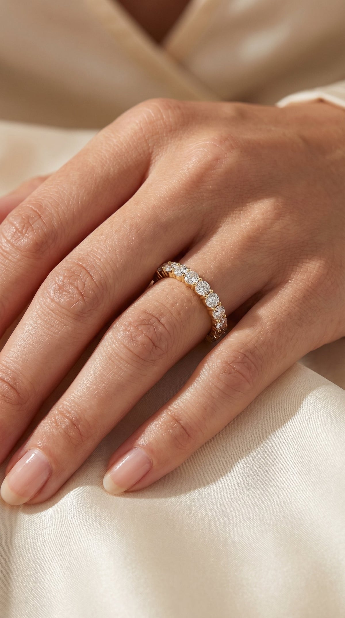 Round Brilliant Cut Diamond Matching Band, view 2