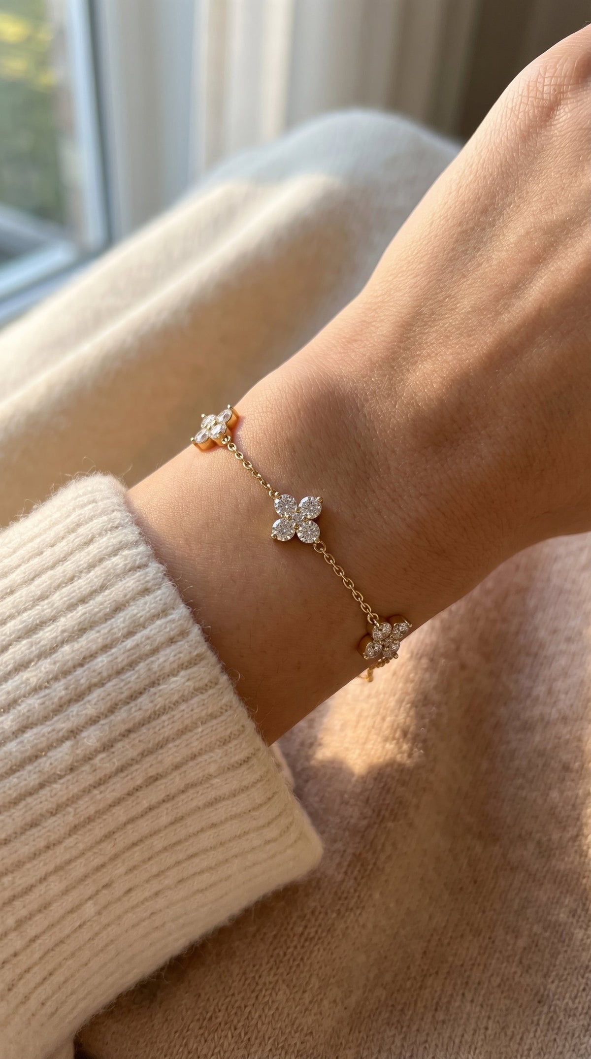 Round Diamond Verdant Bloom Clover Chain Bracelet, view 2