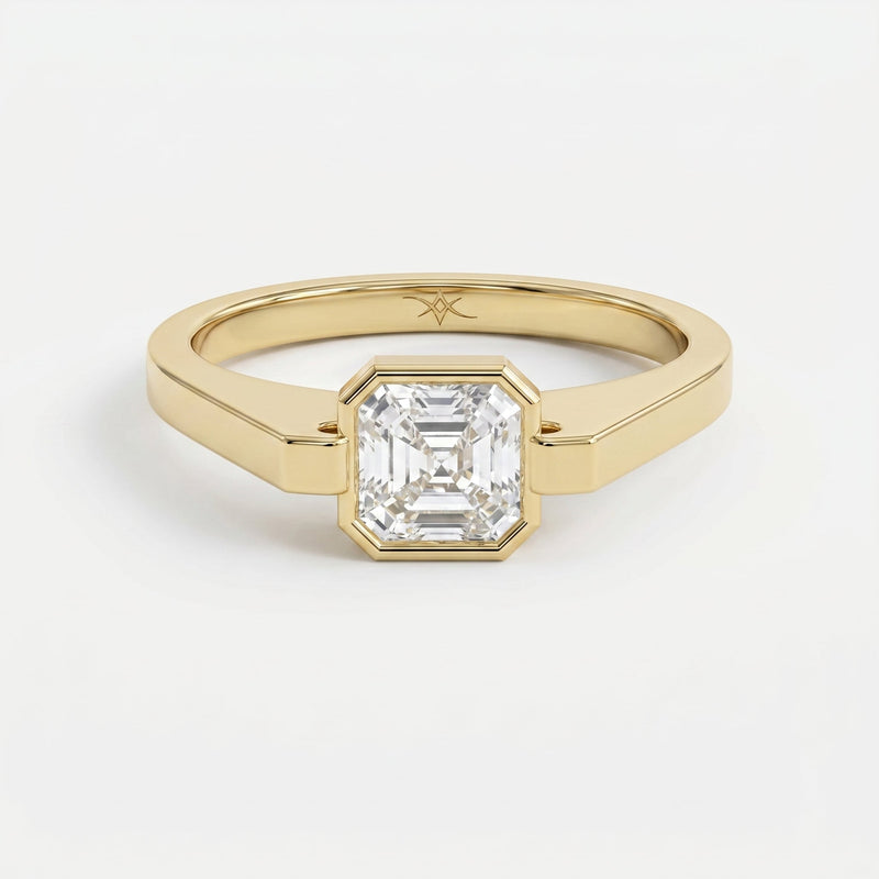 The Aurelia Half-Bezel Ascher Ring, view 1