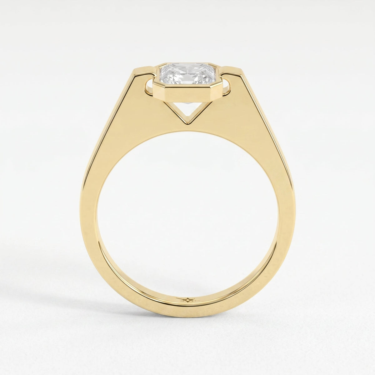 The Aurelia Half-Bezel Ascher Ring, view 5