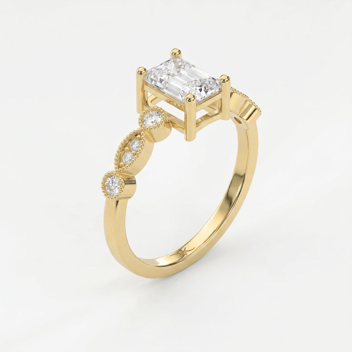 Antique Line Emerald Ring, view 5