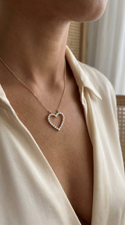Classic Heart Shape Design Round Brilliant Diamond Pendant, view 2