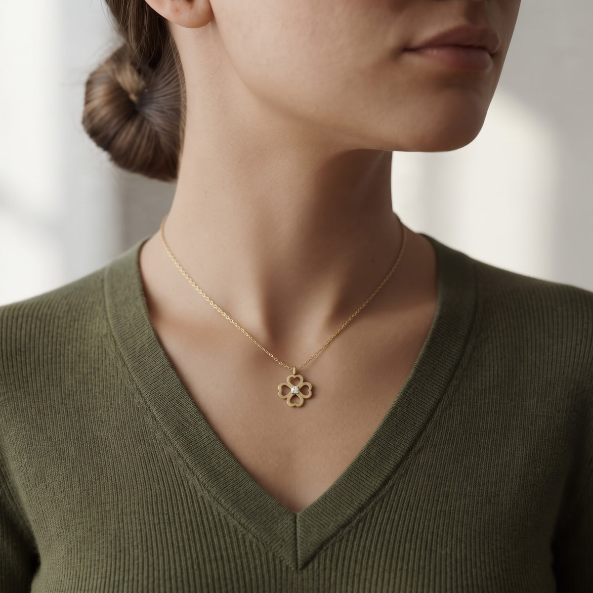 Round Diamond Clover Four Leaf Heart Pendant Necklace, image 5