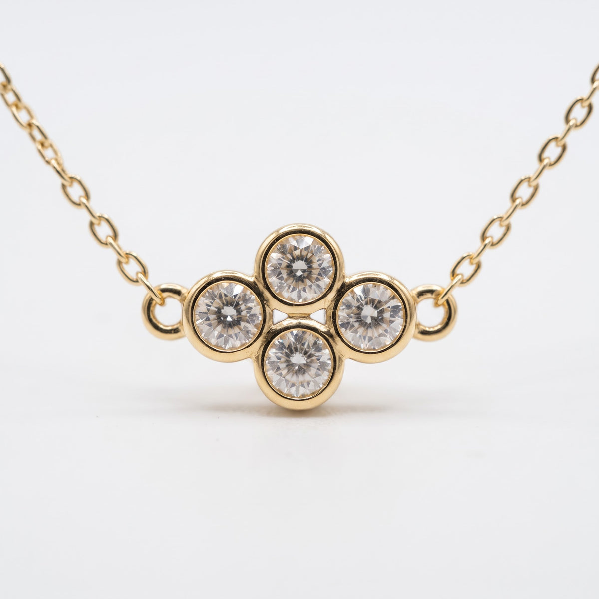 Round Diamond Clover Pendant Necklace, image 3