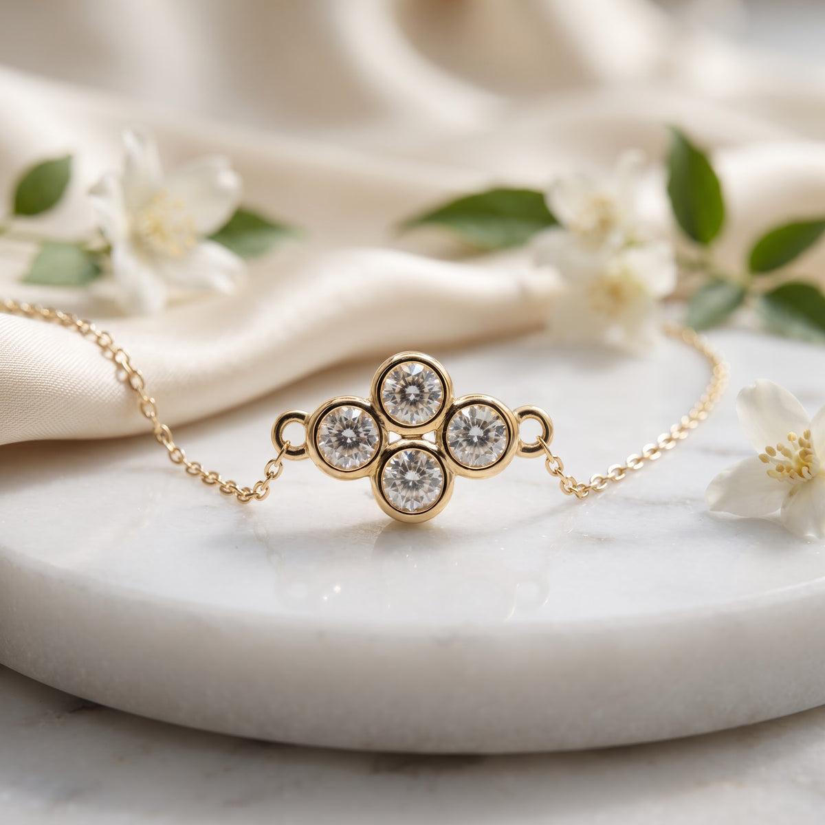 Round Diamond Clover Pendant Necklace, image 5